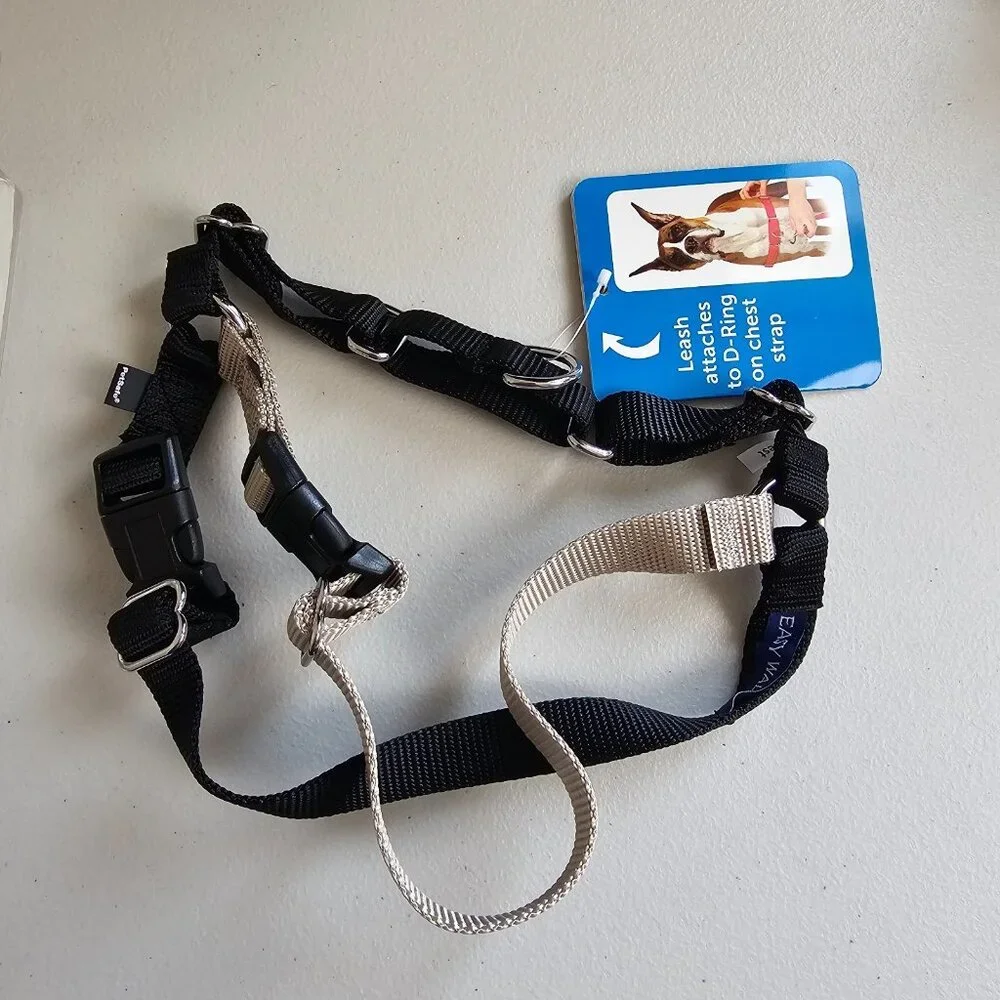 NIB PetSafe Easy Walk No Pull Dog Harness Black/Silver Size Medium 25 to 50 lbs